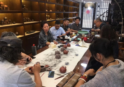 从紫砂到雕塑 “悦砂·东篱七子宜兴论道”组织文化艺术交流活动的跨界之旅